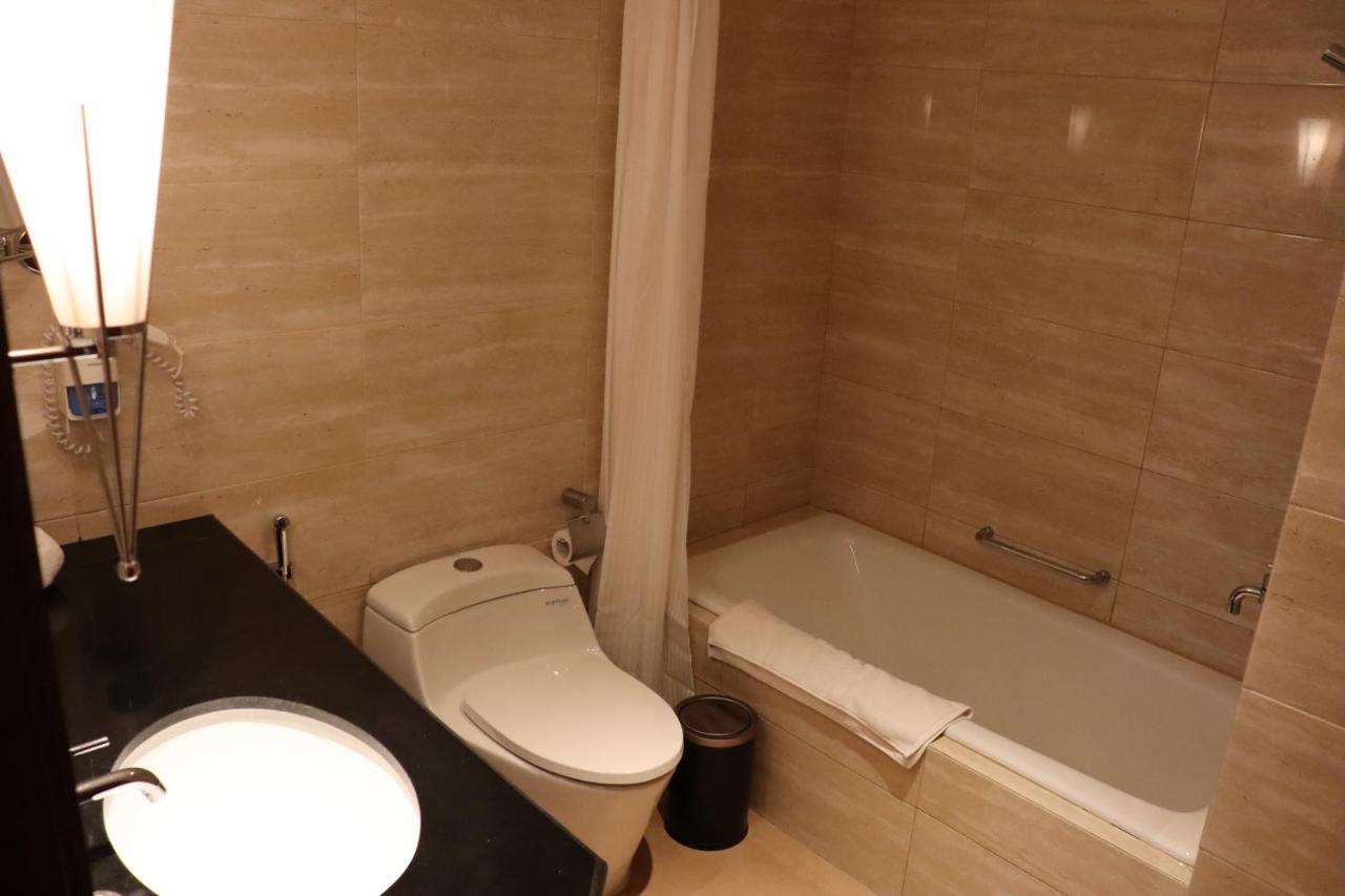 Sotis Hotel Kemang, Джакарта Экстерьер фото