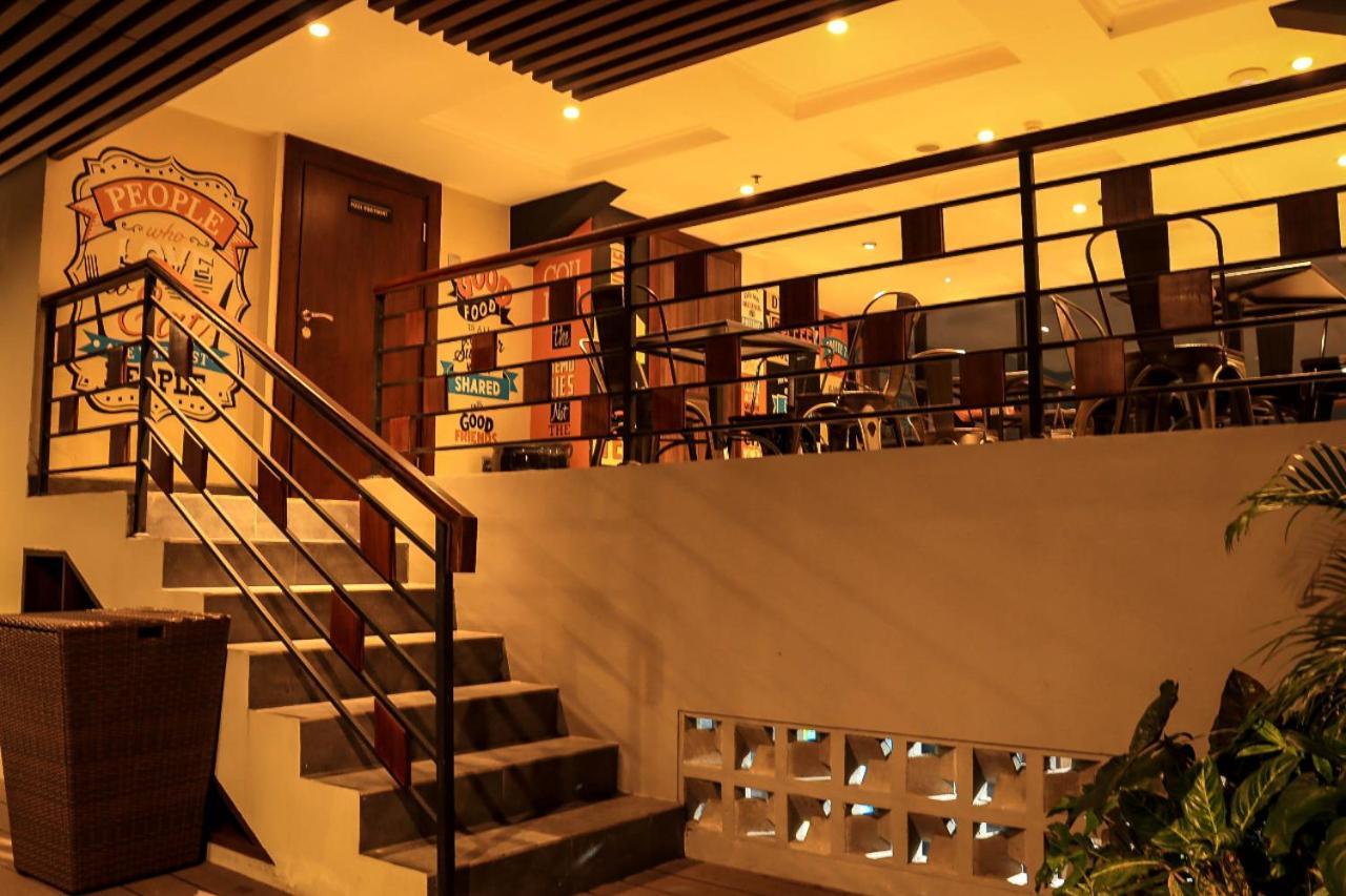 Sotis Hotel Kemang, Джакарта Экстерьер фото