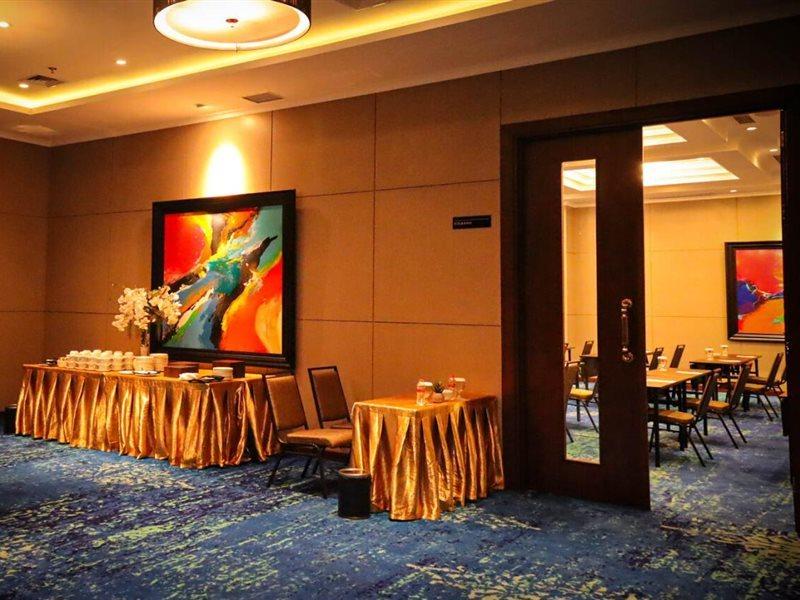 Sotis Hotel Kemang, Джакарта Экстерьер фото