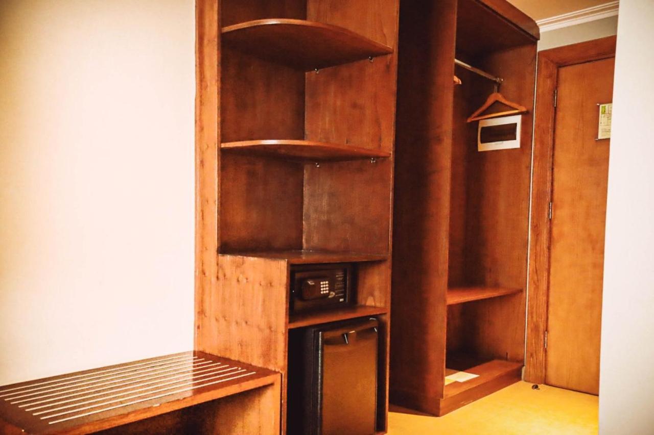 Sotis Hotel Kemang, Джакарта Экстерьер фото