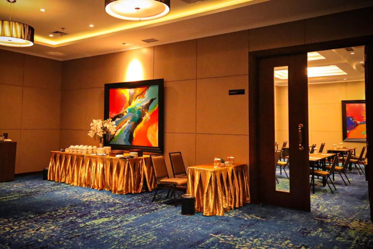 Sotis Hotel Kemang, Джакарта Экстерьер фото