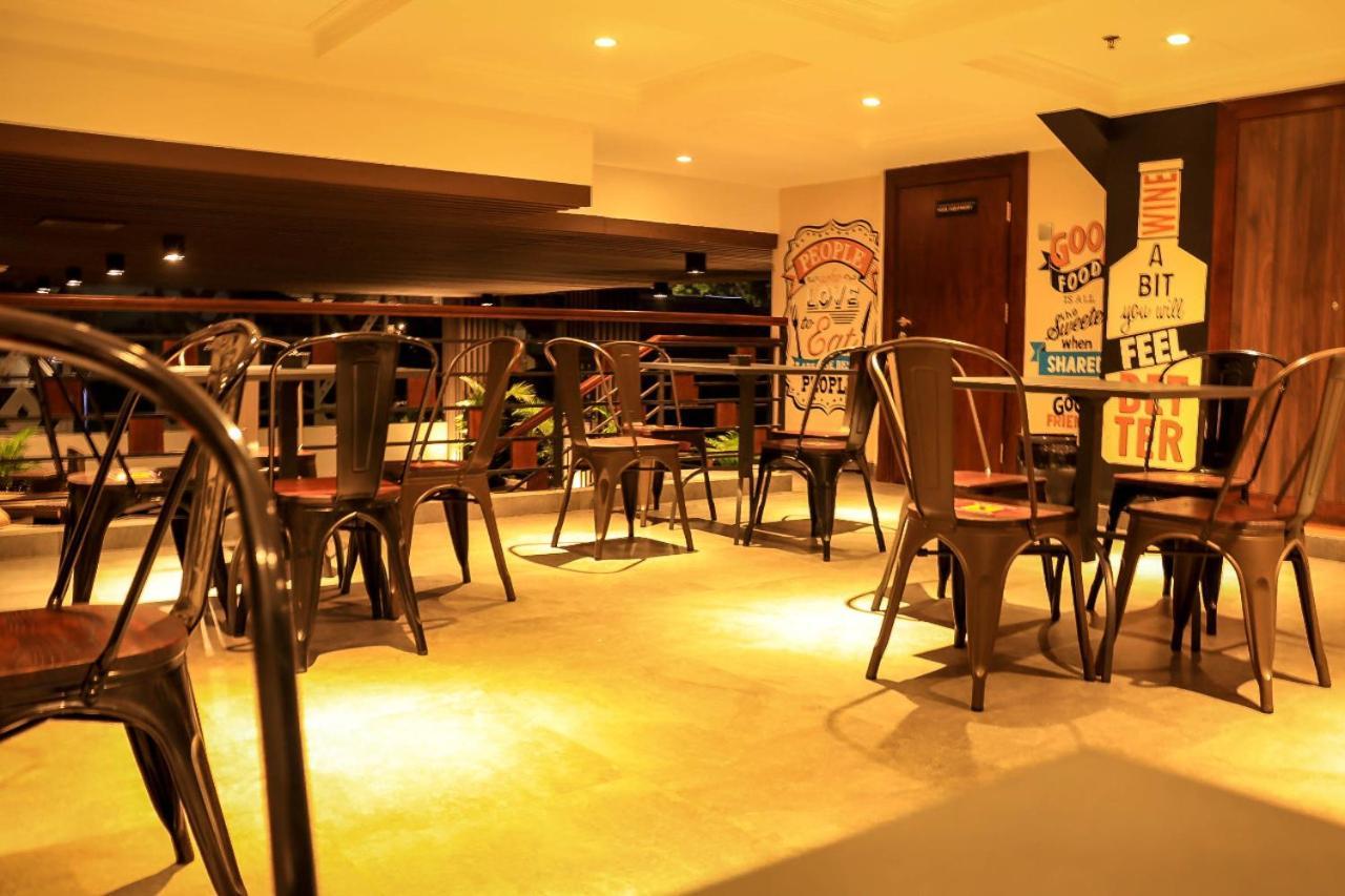 Sotis Hotel Kemang, Джакарта Экстерьер фото