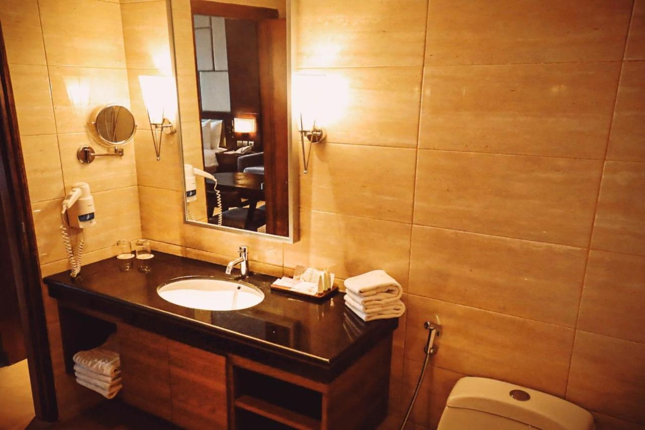 Sotis Hotel Kemang, Джакарта Экстерьер фото