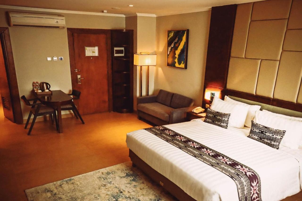 Sotis Hotel Kemang, Джакарта Экстерьер фото