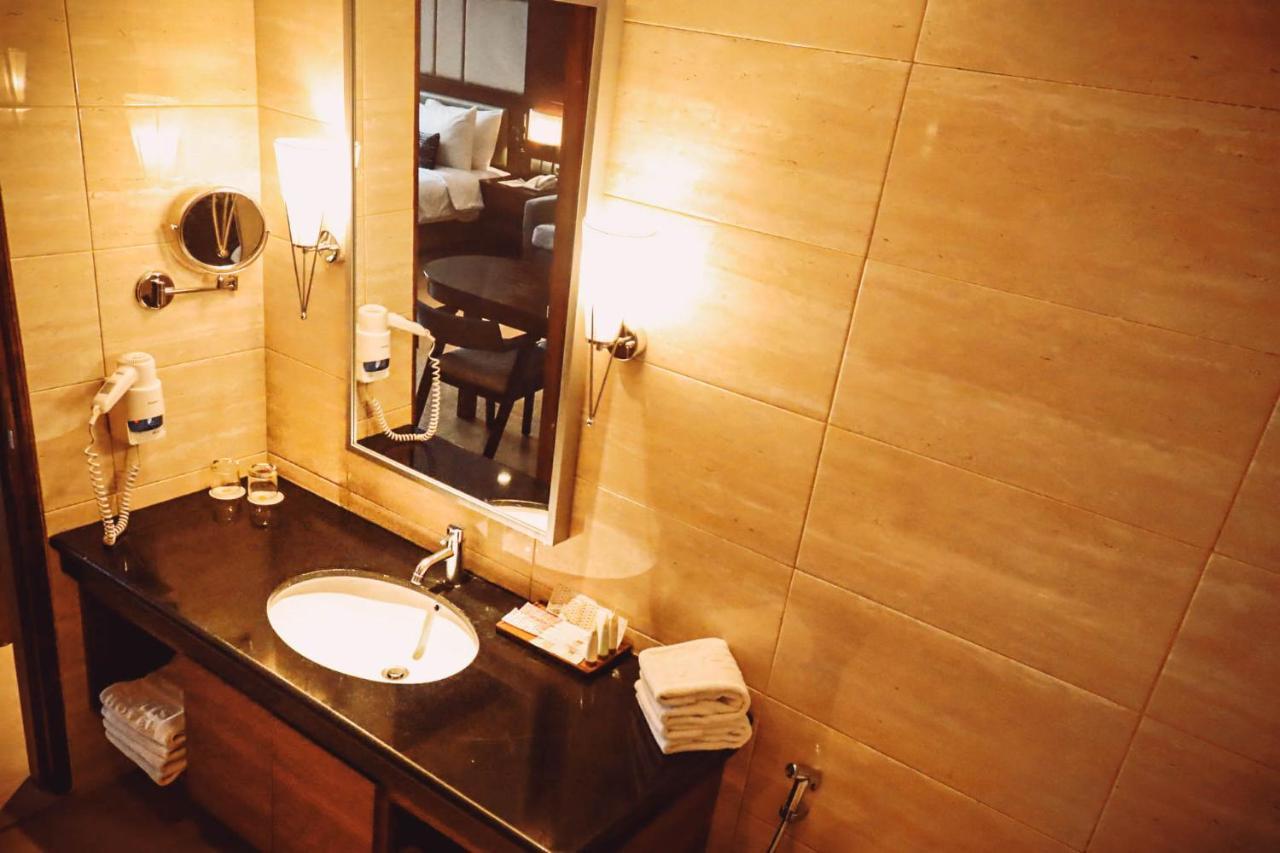 Sotis Hotel Kemang, Джакарта Экстерьер фото