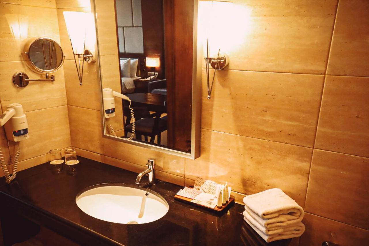 Sotis Hotel Kemang, Джакарта Экстерьер фото