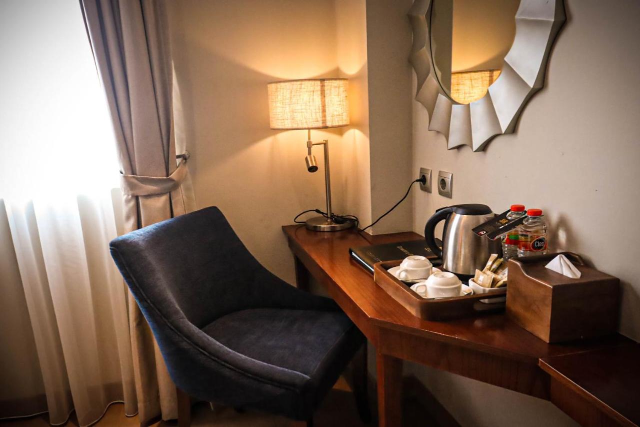 Sotis Hotel Kemang, Джакарта Экстерьер фото