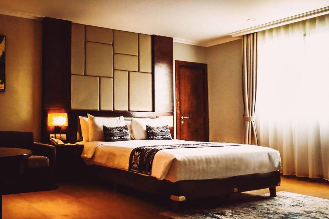 Sotis Hotel Kemang, Джакарта Экстерьер фото
